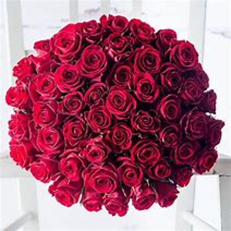 50 red roses Hat box – buy online or call 07879 129 266
